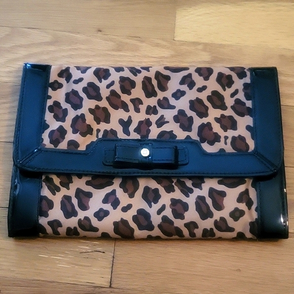 Handbags - Leopard jewelry travel case